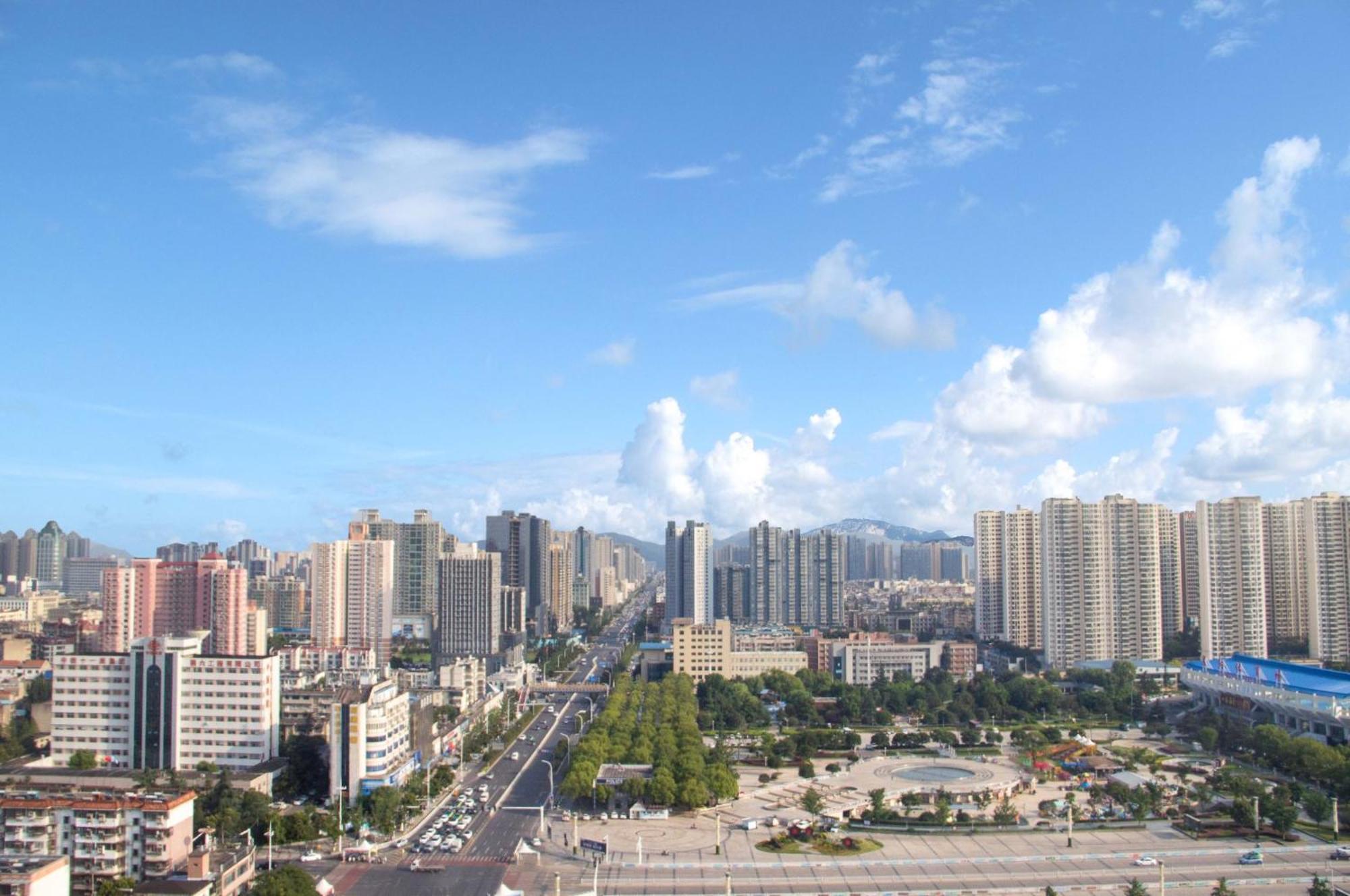 Crowne Plaza Xiangyang By Ihg Hotel Buitenkant foto