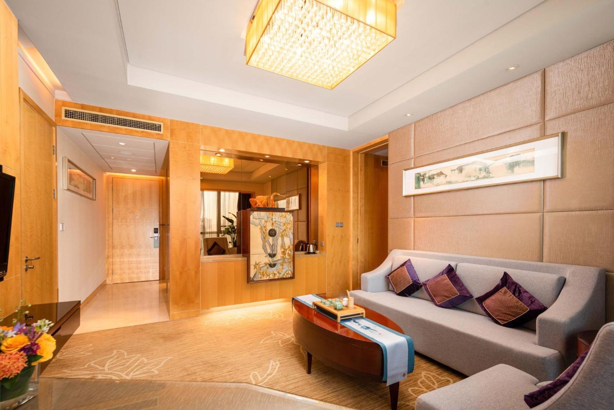 Crowne Plaza Xiangyang By Ihg Hotel Buitenkant foto